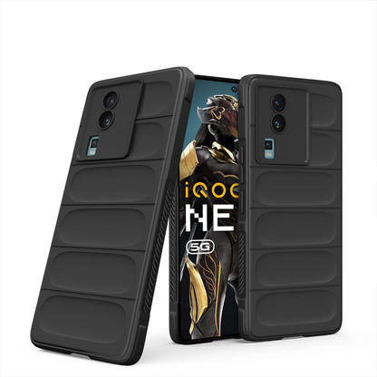 Black mobile cover for iQOO Neo 7/Neo 7 Pro 5G – Pikkme