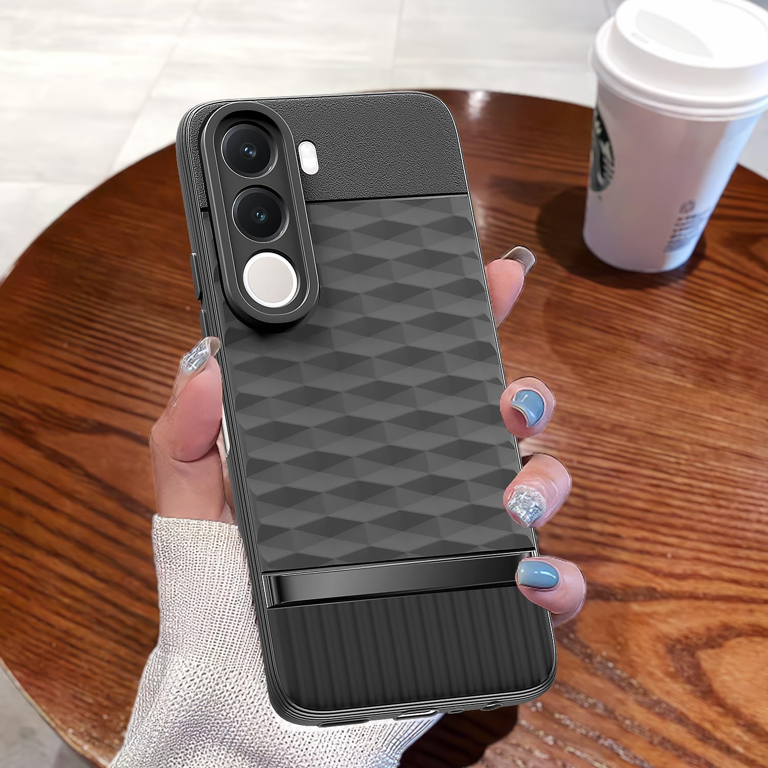 Realme C100x back cover in black by Pikkme – photo 7