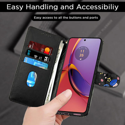 Moto G84 5G mobile flip cover in black flower by Pikkme – photo 7