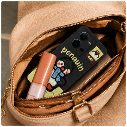 Vivo V25 5G back cover in black by Pikkme – photo 5