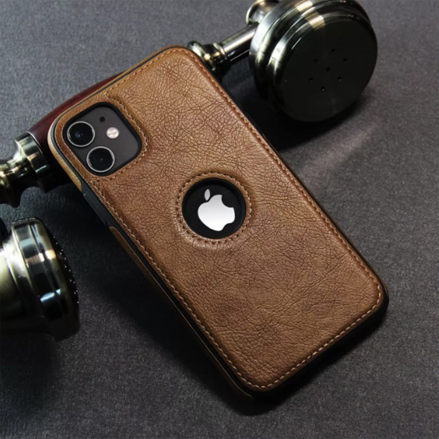 Pikkme iPhone 12 / 12 Pro Leather Back Case Brown